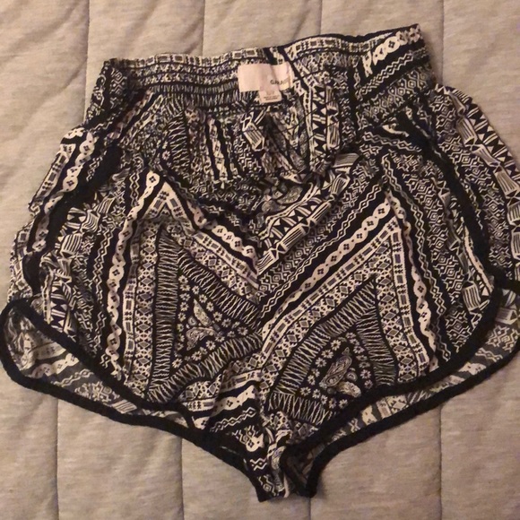 Patterned shorts - Picture 1 of 2